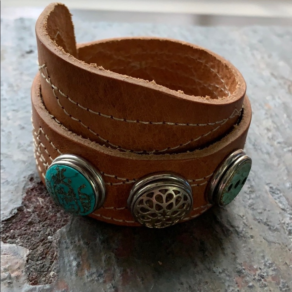 Noosa leather wrap bracelet with 3 “chunks”